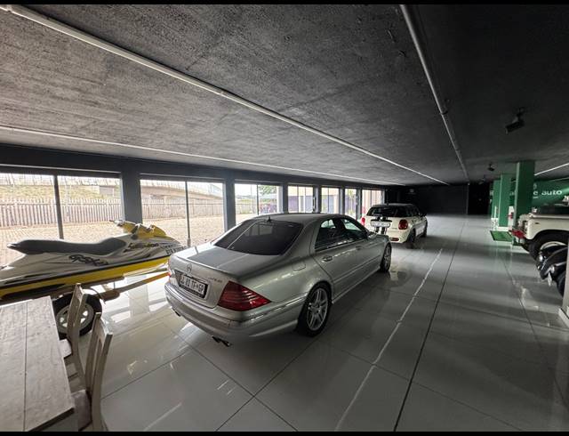 1,349M² WAREHOUSE TO LET IN WYNBERG